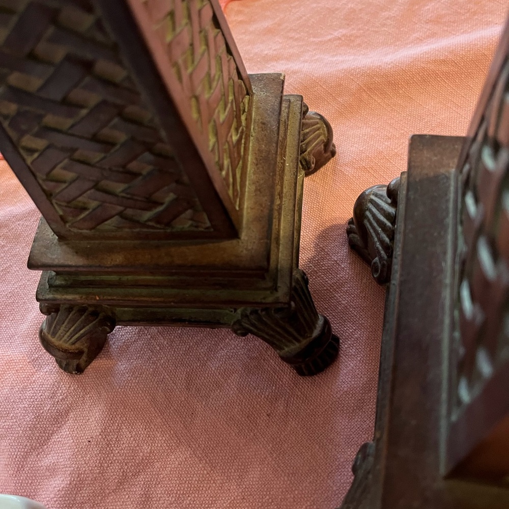 Elegant Brown Pineapple Candle Holders - Picture 4 of 15